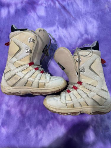 Burton Moto Snowboard Boots Medium Flex All Mountain (Used)
