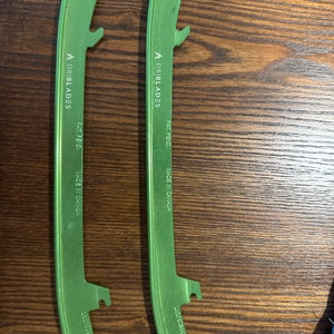 Alien Kinetics DriBlades Off Ice Training Blades - CCM 255