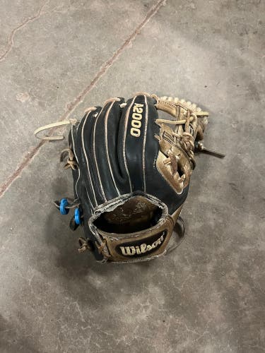 2020 Wilson Right Hand Throw Infield A2000 Baseball Glove 11.5" (Used)