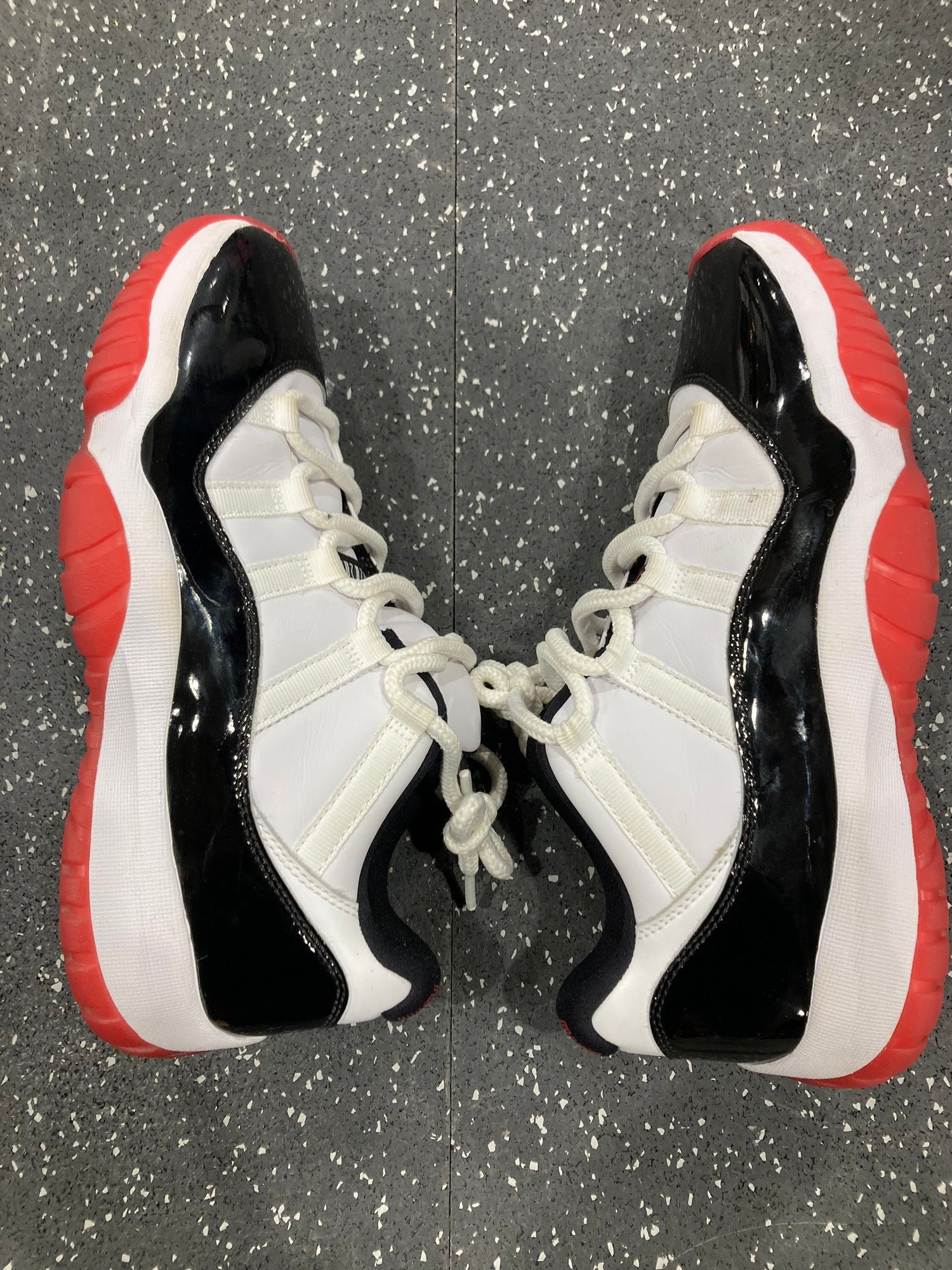 jordan 11 concord low size 8.5