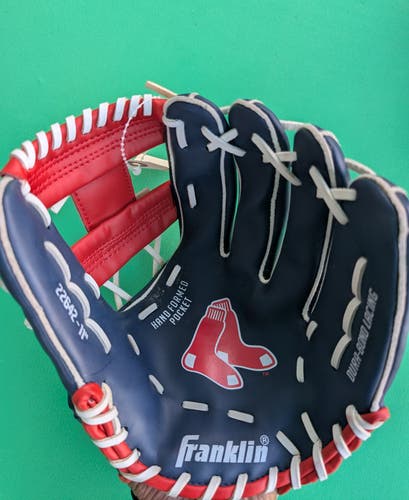 Boston Red Sox Franklin Fieldmaster RHT Baseball Glove 11"