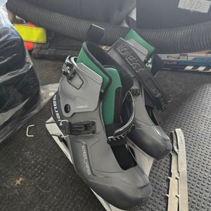Bauer Konekt Hockey Skates 9 (Used)