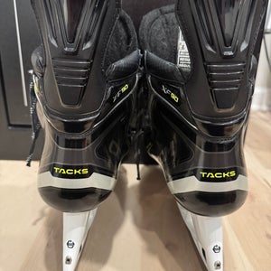 CCM Tacks XF 90 Hockey Skates Regular Width  9.5 (New)