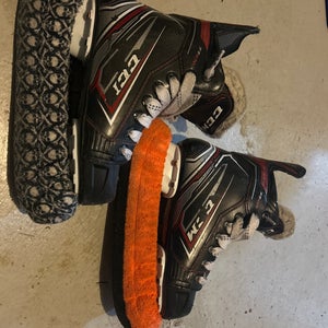 CCM JetSpeed FT470 Hockey Skates Regular Width Size 2.5 (Used)