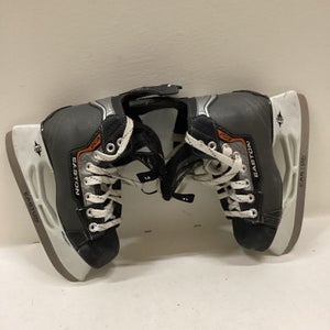 Used Easton EQ2 Junior 01 Ice Hockey Skates 11725-S000458169