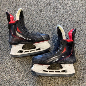 Junior Bauer Vapor 3X Pro Hockey Skates Regular Width Size 3 (Used)
