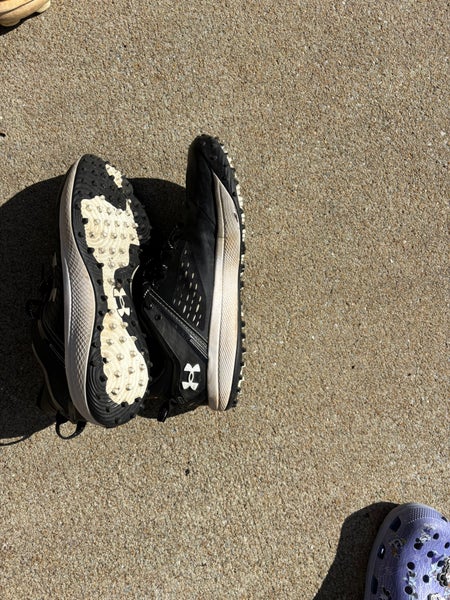 Black Adult Low Top Molded Cleats Yard Turf