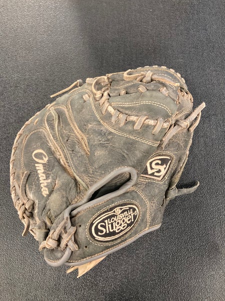 Louisville Slugger Omaha Right Hand Throw Catcher's Baseball Glove 33.5" (Used)