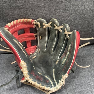 Rawlings Right Hand Throw Outfield BREAKOUT Baseball Glove 12" (Used)