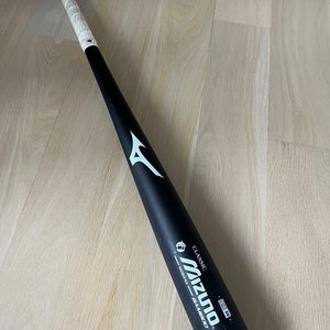 Mizuno Classic Series MZB 243 BBCOR Certified Bat (-3) Bamboo 30 oz 33" (Used)