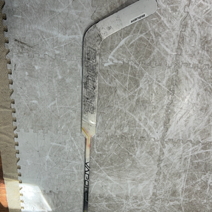 Intermediate Bauer Vapor 3X Full Right Goalie Stick 23" Paddle (Used)