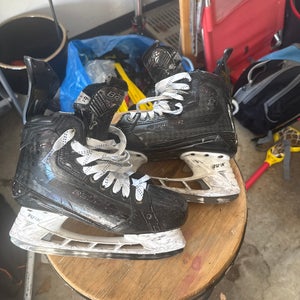 Bauer Supreme Mach Hockey Skates Narrow Width  6.5 (Used)