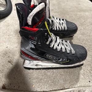 Bauer Vapor 2X Pro Hockey Skates Regular Width  5.5 (Used)