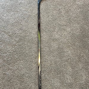 Senior Bauer Vapor Hyperlite 2 Left Hand Hockey Stick P92 (Used)