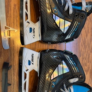 True TF9 Hockey Goalie Skates Regular Width 6 (Used)