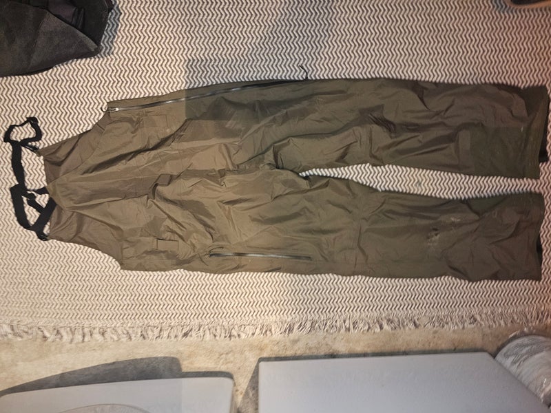 Men's Adult Large Patagonia Powder Town Ski Bibs (Used)
