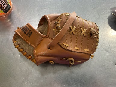 (Used) Brown Right Hand Throw 10" Baseball Glove