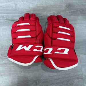 Red & White CCM Gloves 15" (Used)