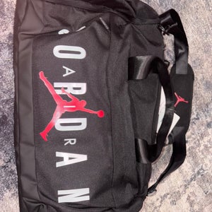 Black Adult Unisex Large/Extra Large Air Jordan Duffle Bag (New)