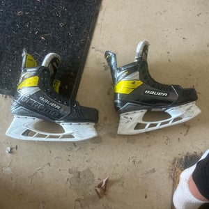 Bauer Supreme 3S Hockey Skates Regular Width  7 (Used)