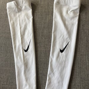 New Nike Arm sleeve White pair L/XL