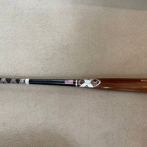 34" X bat Maple Wood 34oz (Used)