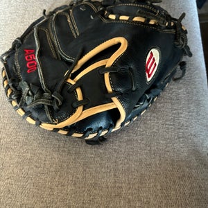 Wilson Right Hand Throw Baseball Glove 32" (Used)