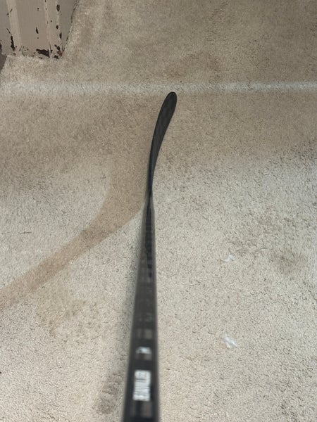 Senior Bauer Vapor Hyperlite 2 Left Hand Hockey Stick Heel Pattern Pro Stock (Used)