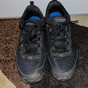 Black Men's Adult Size M 10.0 (W 11.0) Under Armour Shoes (Used)