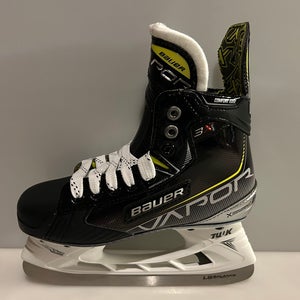 New Bauer Vapor 3X Hockey Skates - Junior Size 2.5 NIB