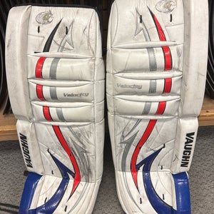 26" + 2" Vaughn Velocity v4 7100 (Used) White Junior Goalie Leg Pads ice hockey goal