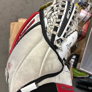 Vaughn V LT68 (Used) White Junior Regular catcher catch glove trapper goal ice hockey