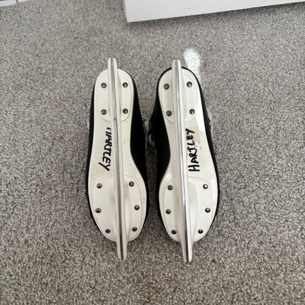 2015 CCM Champion 90 Hockey Skates Wide Width   Size 4 (Used)
