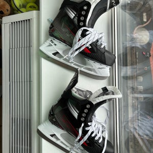 Bauer Vapor X3 Hockey Skates Regular Width 10 (Used)