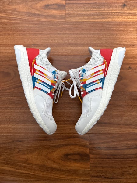 White Women's Adult Size M 7.0 (W 8.0) Adidas Ultraboost Shoes (Used)