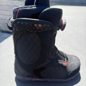Women's Size 8 (M 7) HEAD BOA Snowboard Boot (Used)