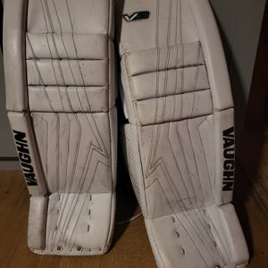 2020 31" Vaughn Velocity V9 Goalie Leg Pads (Used)