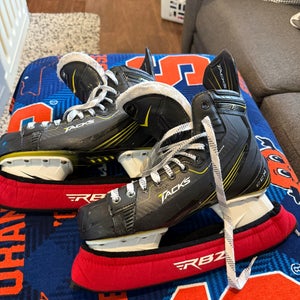 CCM Tacks Hockey Skates Regular Width 9.5 (Used)