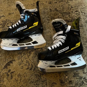 Bauer Supreme M3 Hockey Skates Regular Width 5 (Used)