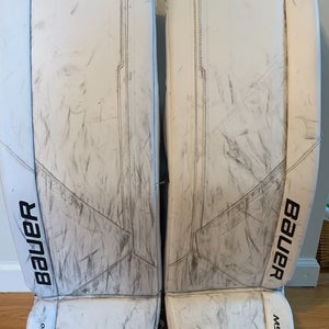 Medium  Bauer Supreme M5 Pro Goalie Leg Pads (Used)