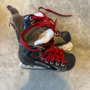 Bauer Vapor X100 Hockey Skates 13 (Used)