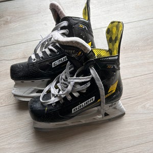 Bauer supreme M3 hockey skates