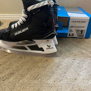 2024 Bauer Supreme Shadow Hockey Skates Regular Width 6 (Used)