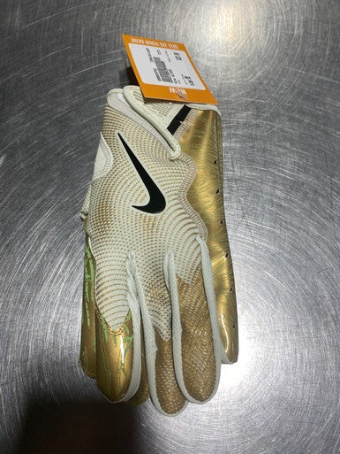 Nike (Used) Medium Brown Gloves