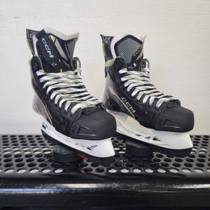 CCM Tacks AS-590 Intermediate Hockey Skates (New) - steel sold separately