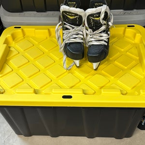 CCM Tacks Hockey Skates 11 (Used)