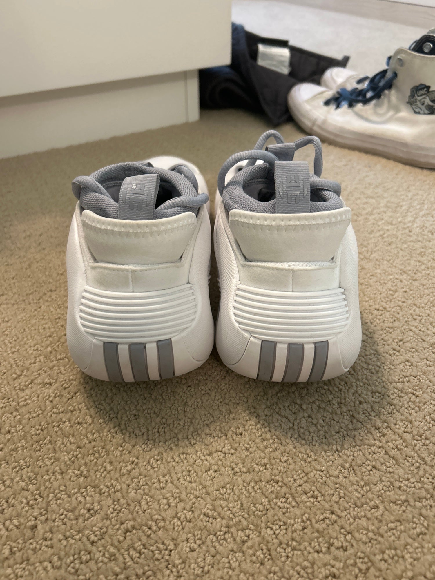 Used Adidas Harden Vol 8 White Party Basketball Shoes  display picture 3