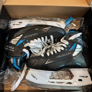 True Catalyst 5X4 Hockey Skates Wide Width 9 (Used)