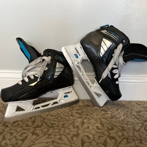 FREE SHIPPING True TF9 Hockey Goalie Skates Regular Width Size 5 (Used)