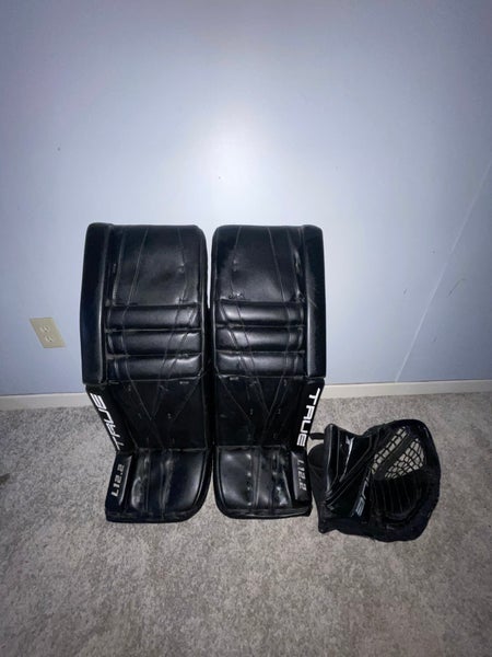 33"  True L12.2 Goalie Leg Pads/ 580 Glove /brand New Prolaces